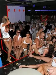 20211113 DrunkSexOrgy 2009 White Sensation