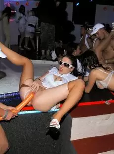 20211113 DrunkSexOrgy 2009 White Sensation