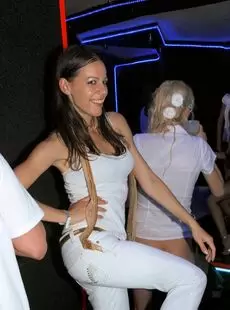 20211113 DrunkSexOrgy 2009 White Sensation