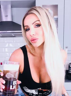 Onlyfans - Queen of (danniiharwood) 147017264